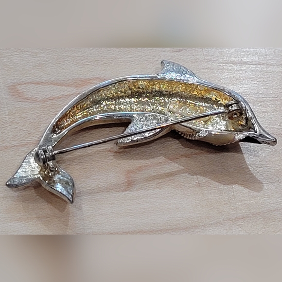 Darlene Dolphin Pin - Gold Tone & Enamel - Vintage - Picture 10 of 12